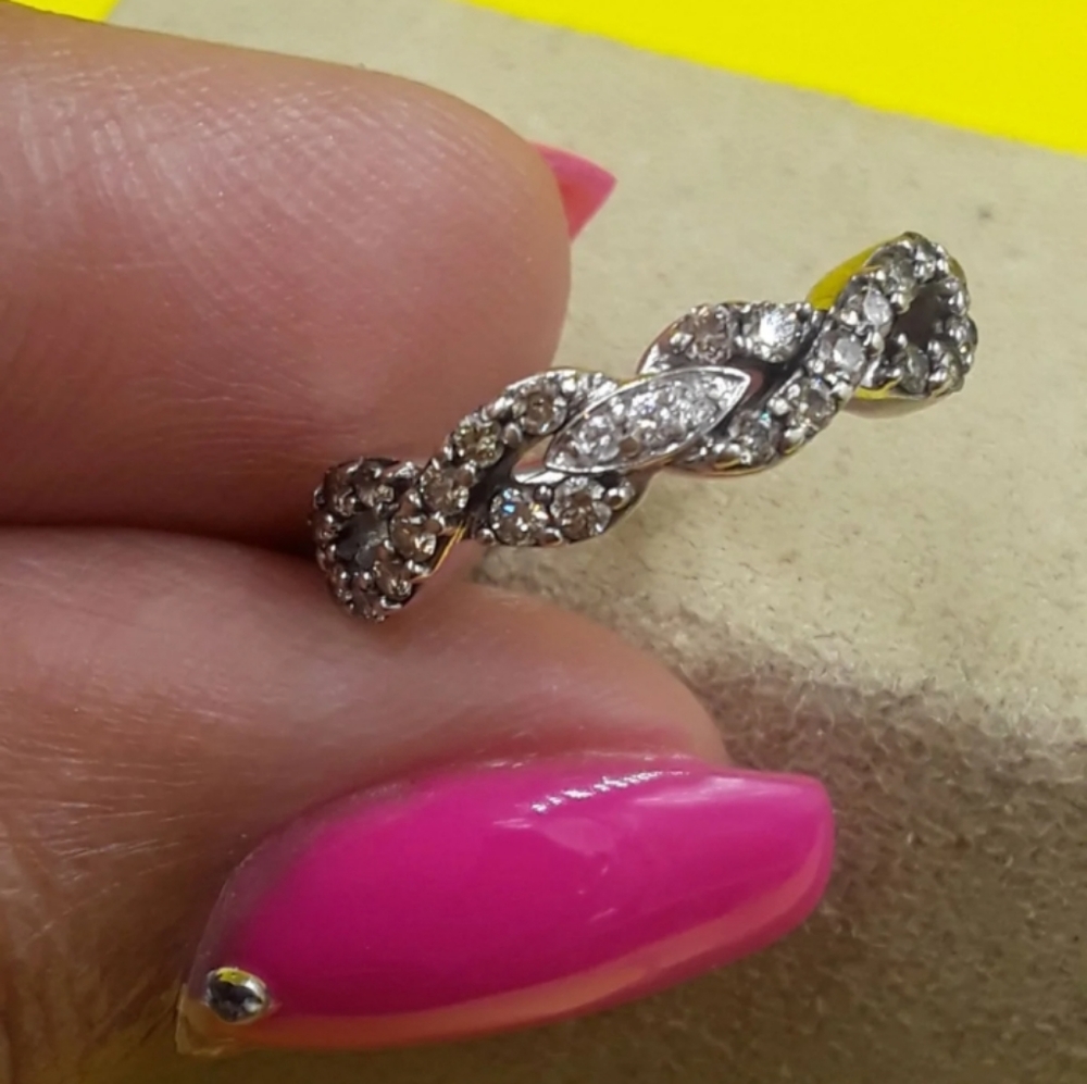 LEVIAN 14kWg chocolate/vanilla diamond band